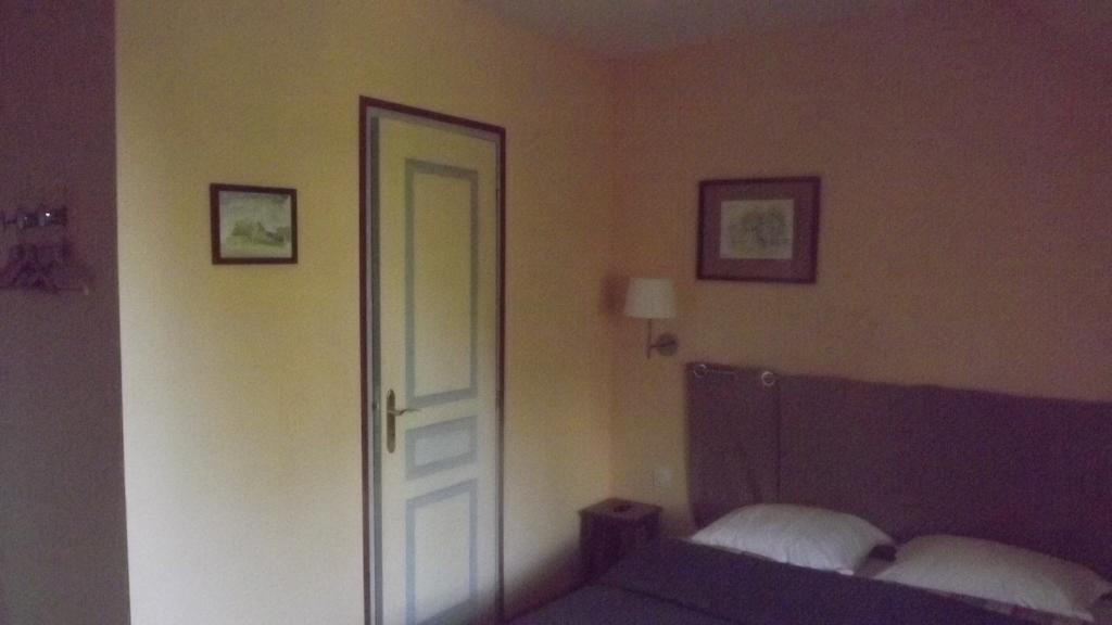 Manoir De Rouesse Hotel Laval  Kamer foto